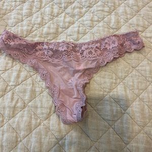 Victoria’s Secret Dream Angel Lavender Thong Size M NWT